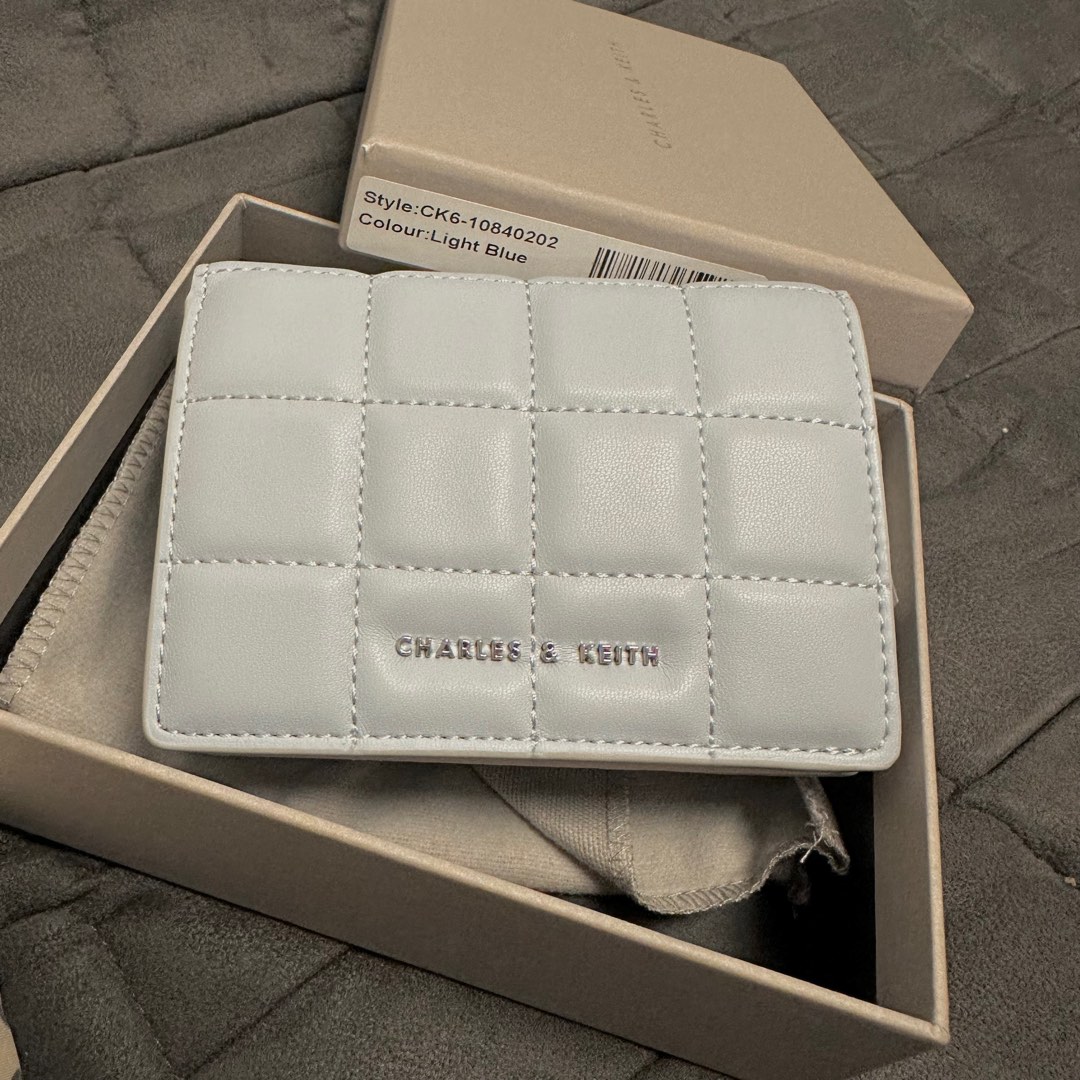 Charles and keith best sale quilted mini wallet