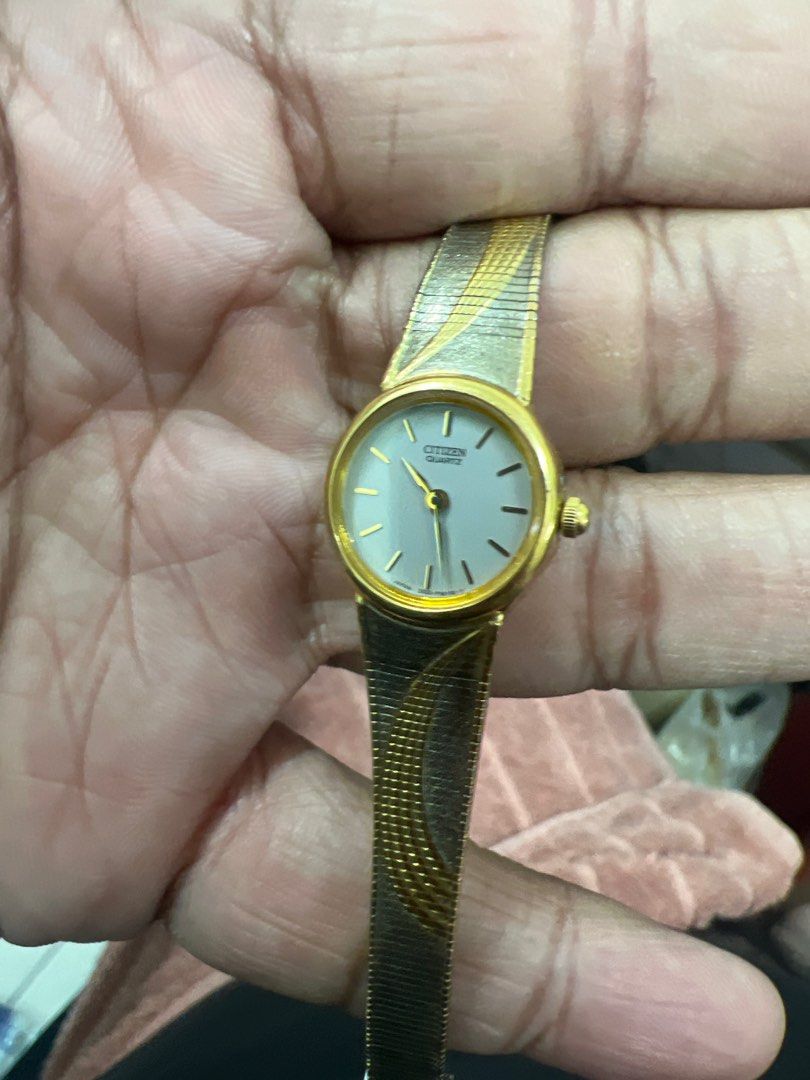 Citizen quartz cheap watch 5920