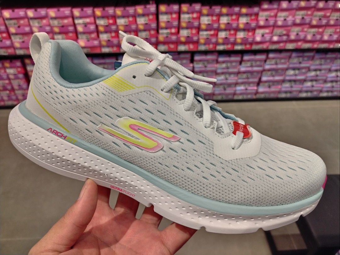 Clearance Skechers women s Archfit Go Run