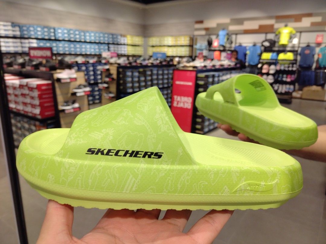 Skechers sale store honolulu