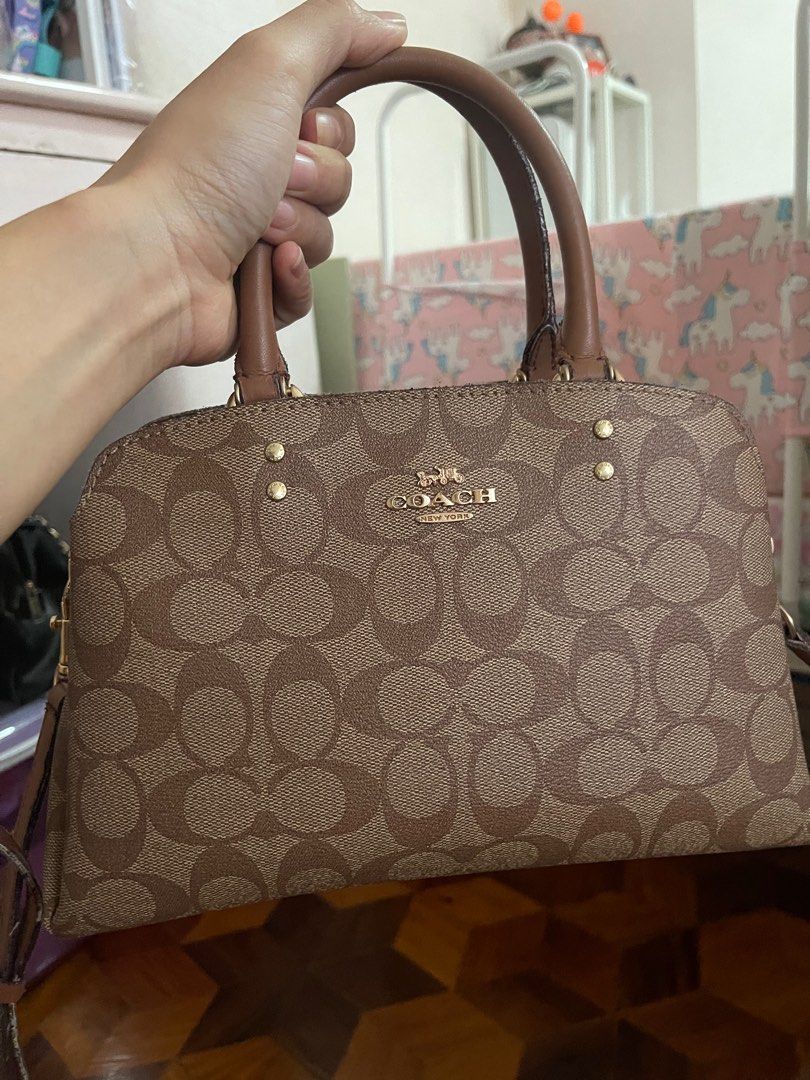 Coach mini lillie (Category: Luxury Bags & Wallets) located in Quezon City. Submitted by cara_young (Listing ID 1262869474, Image 2). Description: Pick up Cainta.