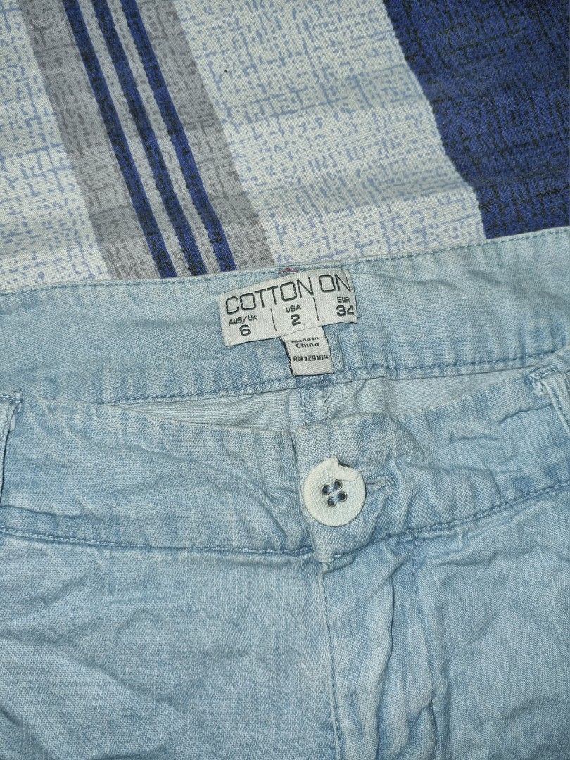 Cotton On short (Category: Shorts) located in Manila. Submitted by paramorexd (Listing ID 1262922966, Image 2). Description: Selling my short :) Size 25-26. Best fit on small frame. Pm for more details :) Thank you very much.