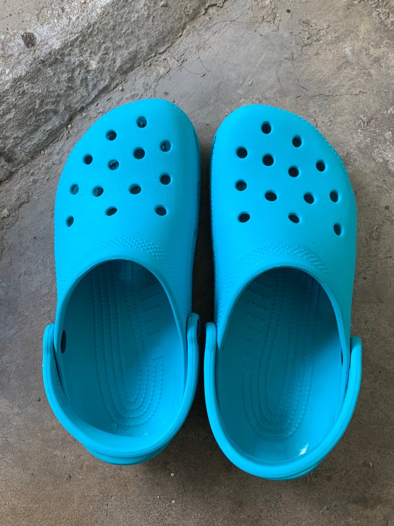 acupressure crocs