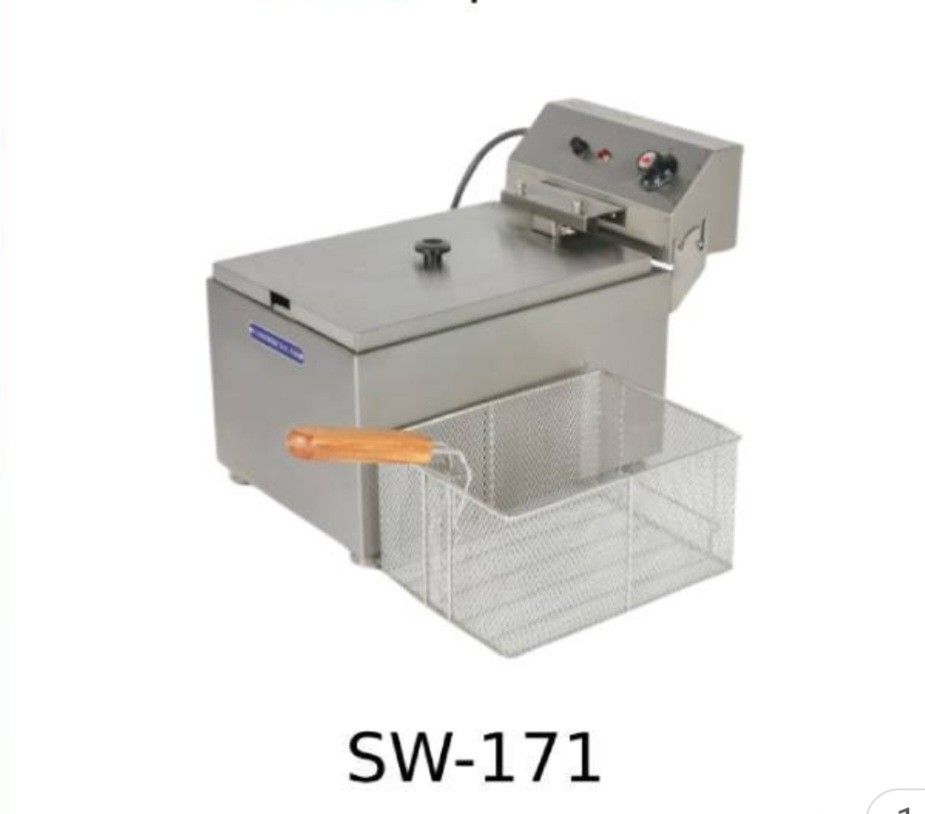 Crown deep fryer, TV & Home Appliances, Kitchen Appliances, Fryers on