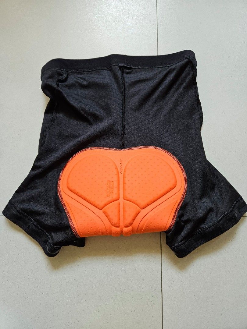 Cycling discount under shorts