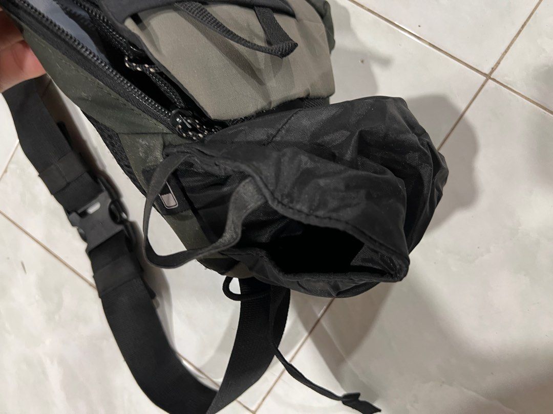 Decathlon Bum Bag 7L, Men's Fashion, Bags, Belt bags, Clutches and