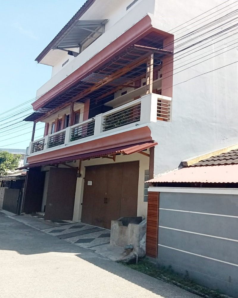 dijual_rumah_kost_4_lantai_di__1698633849_5c9c3161_progressive