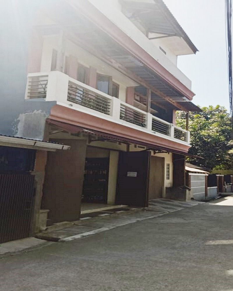 dijual_rumah_kost_4_lantai_di__1698633849_6ab0c5ab_progressive