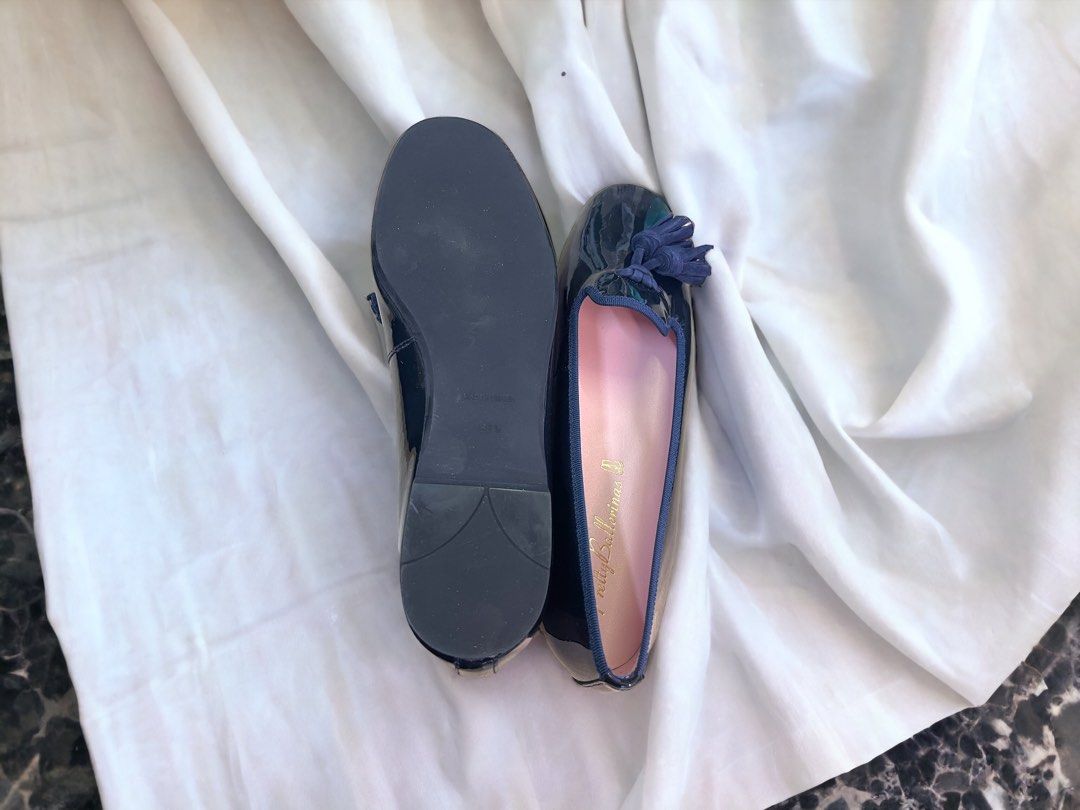 Well worn sales ballet flats