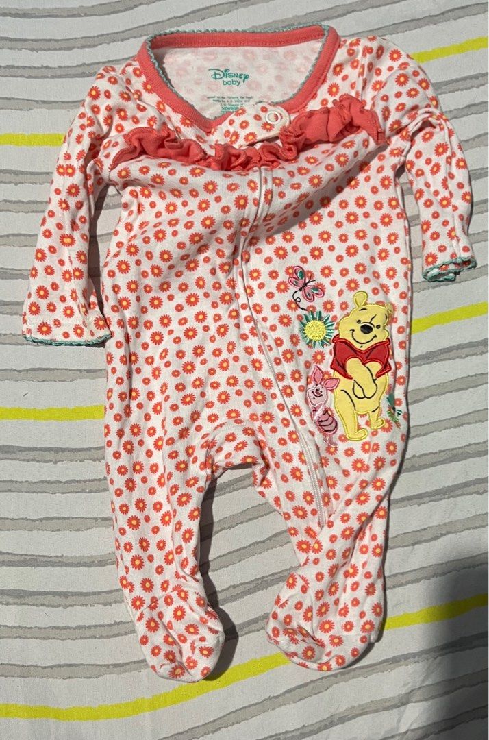 Footed onesies Sleepwear bundle (Category: Babies & Kids Fashion) located in Imus. Submitted by loveforseconds (Listing ID 1262991046, Image 2). Description: 5 footed onesies / sleepwear Please see individual photos for brands Free 1 white dress Size: Newborn to 3 months Shipping c/o buyer Mode of Payment: GCASH No COD, No Shopee Check out RFS: outgrown.