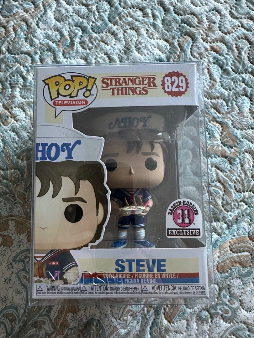 Funko Pop 829 Steve Baskin Robbins Exclusive Stranger Things