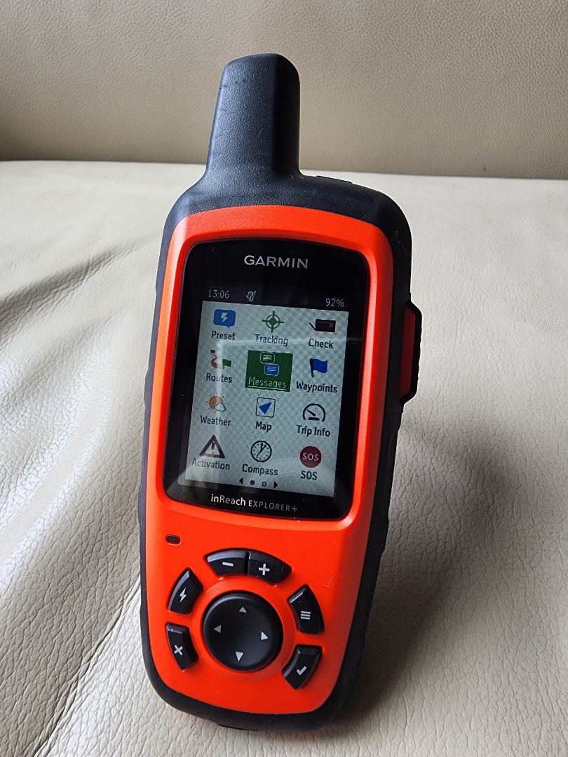 Garmin inReach Explorer+ Satellite Communicator (with GPS map), 運動產品, 行