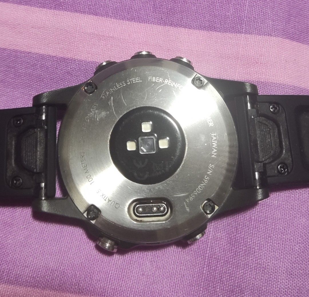 Garmin quatix 5 vs fenix 5 new arrivals