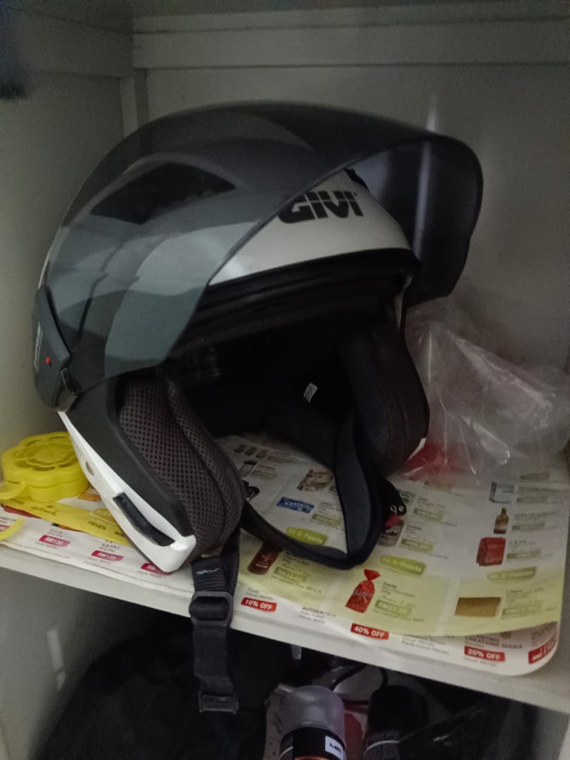 Givi Helmet M 30, Everything Else, Others on Carousell