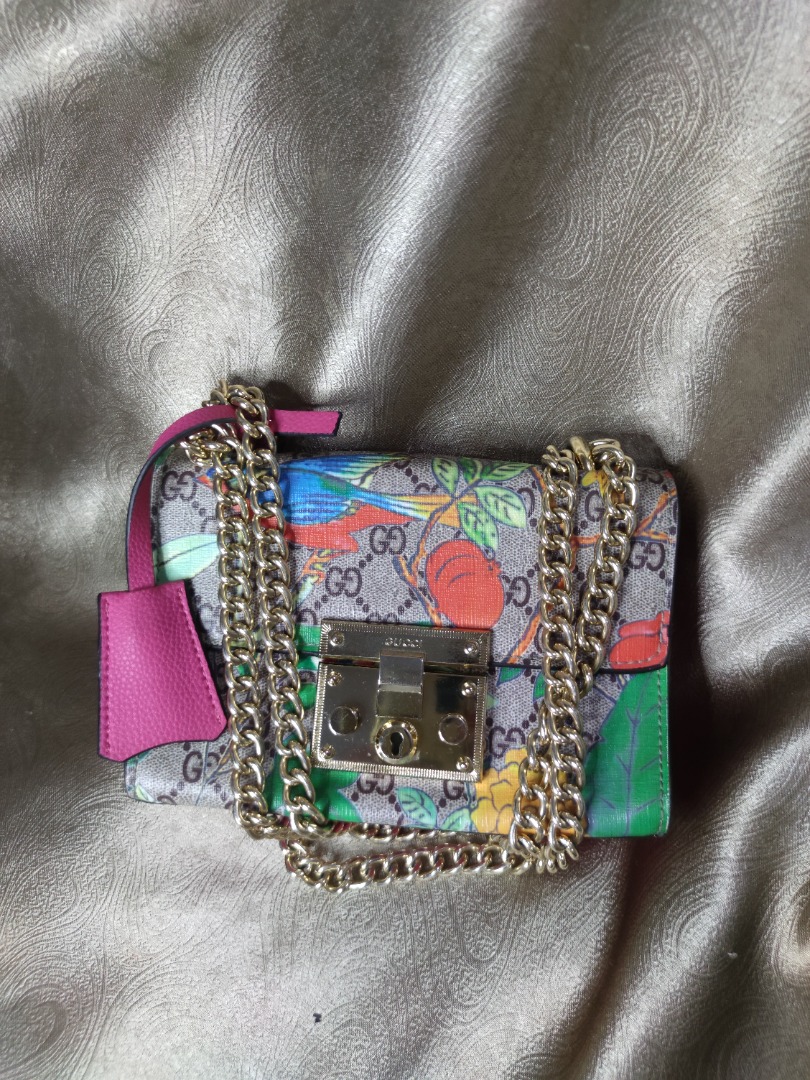 Gucci padlock floral pink fuchsia sling bag with key kunci, Fesyen