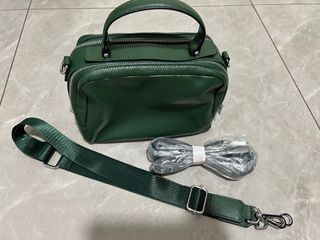 Moynat Rejane petit bag guaranteed authentic, Women's Fashion, Bags &  Wallets, Cross-body Bags on Carousell
