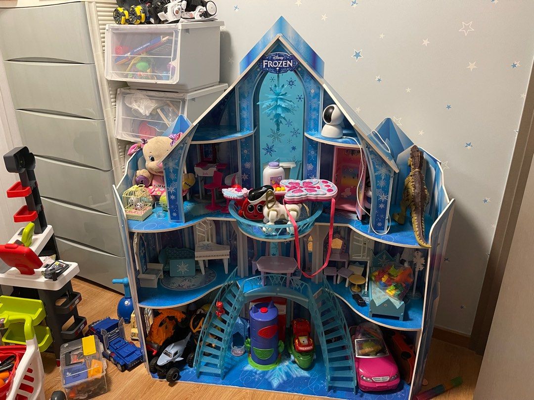 Kidkraft Disney Frozen Elsa castle snowflake mansion dollhouse
