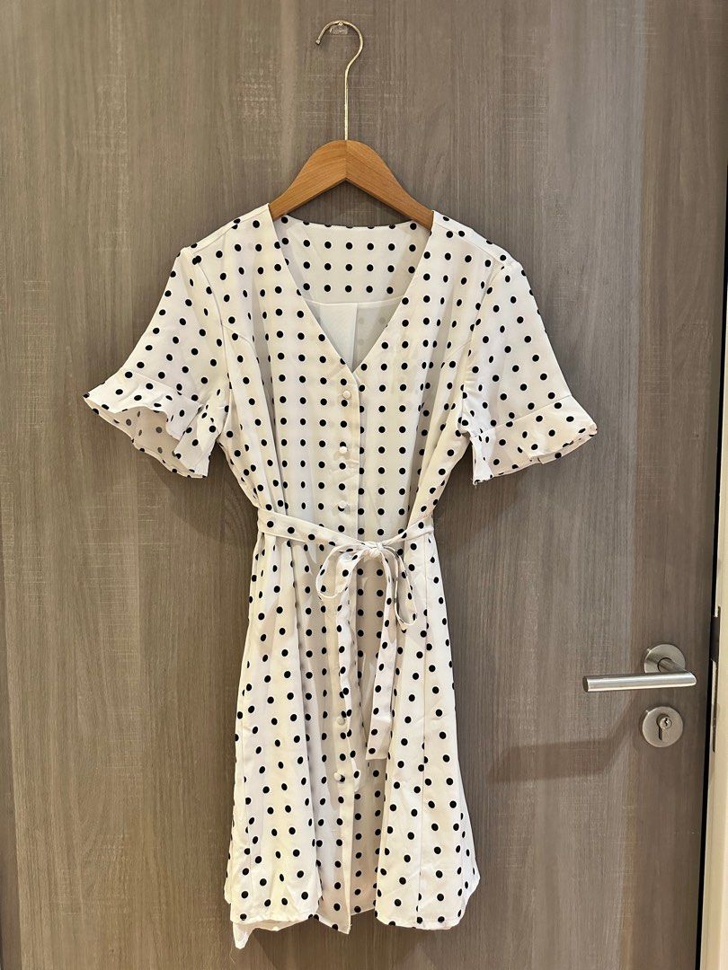Ladies White Black Pola Dot Dress with sashay