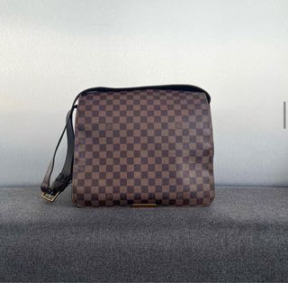 Louis Vuitton Scott Box with Pink & Red Motifs – Coco Approved Studio