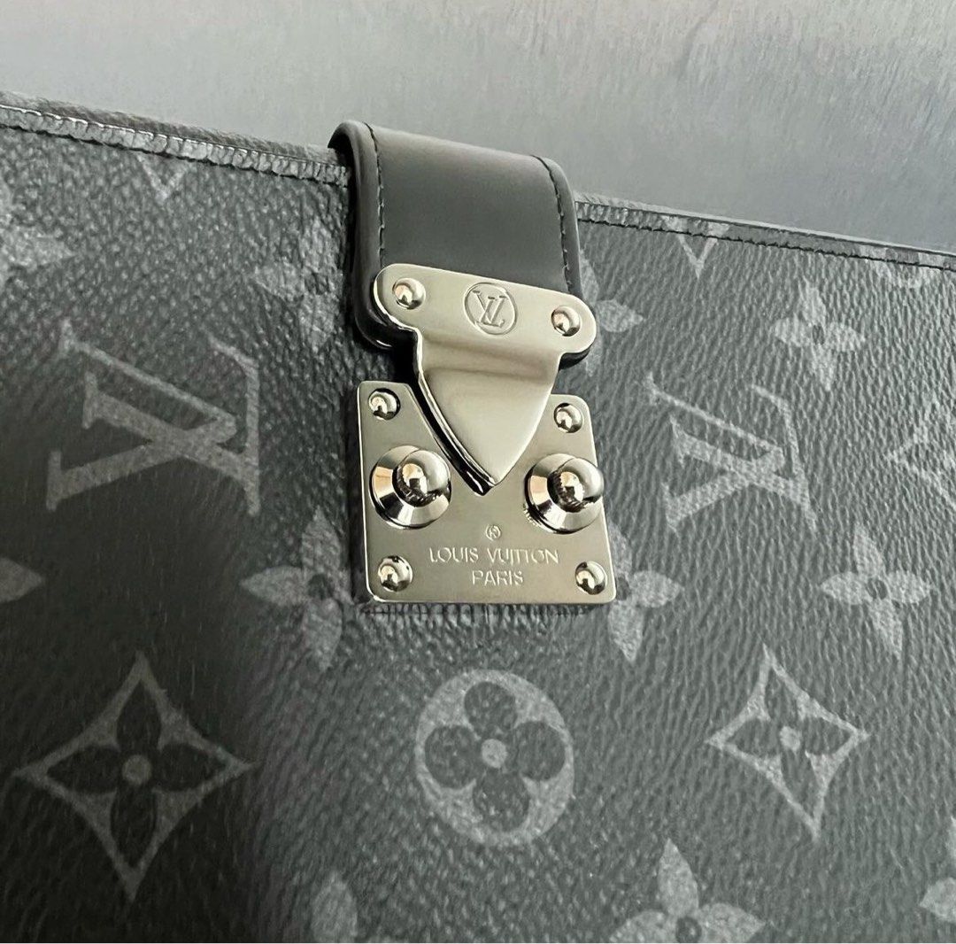 Louis Vuitton Frank Folder (GI0273) used for documents and my M1 MacBook  Air 