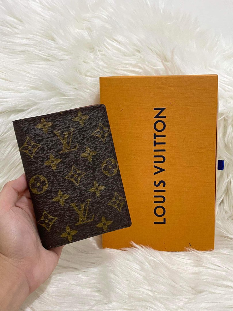 LOUIS VUITTON PASSPORT HOLDER, Luxury, Bags & Wallets on Carousell