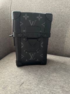 Replica Louis Vuitton S lock Vertical Wearable Wallet M82568 Fake