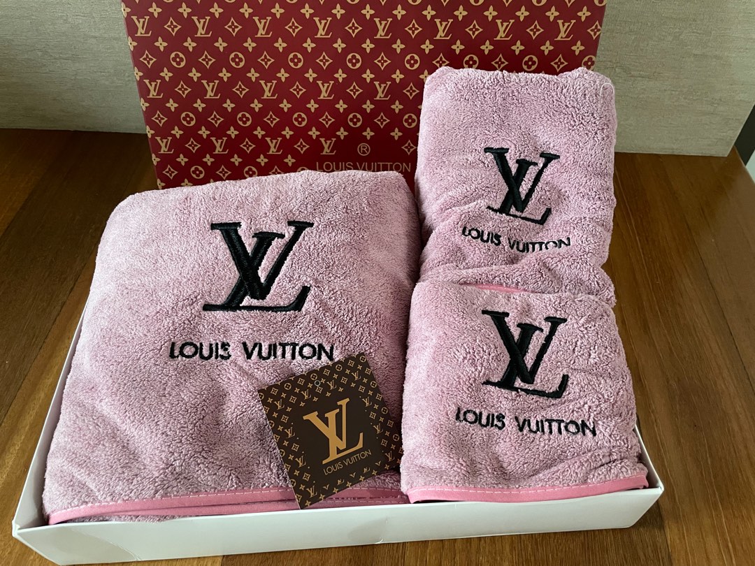 Louis vuitton outlet towel set