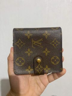 AUTHENTIC LV CARD HOLDER‼️, Luxury, Bags & Wallets on Carousell