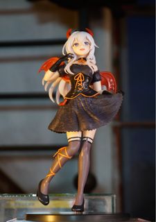 (Category: ) located in . Submitted by cakecat_figures_n_stuff (Listing ID 1262977642, Image 1). Description: .