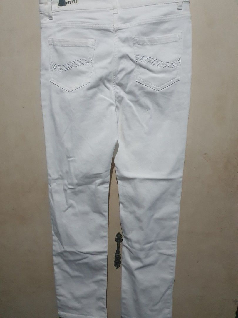 Mark & Spencer ( Per Una ) White Pants, Women's Fashion, Bottoms, Jeans on  Carousell