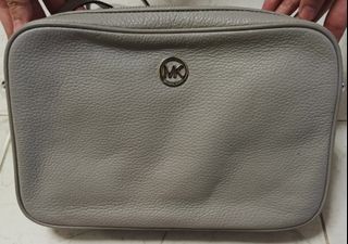 MK JET SET TRAVEL MEDIUM SAFFIANO LEATHER DOME SATCHEL (LAST PRICE POSTED),  Luxury, Bags & Wallets on Carousell