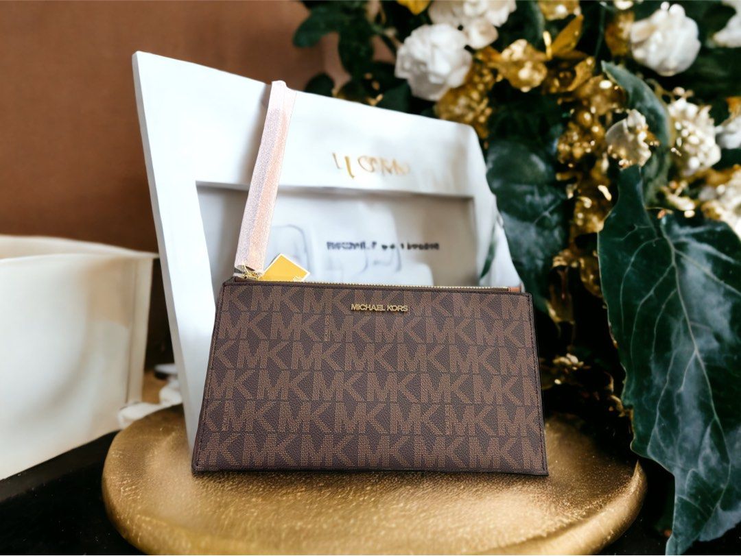Michael Kors Women s Wristlet Women s Fashion Bags Wallets
