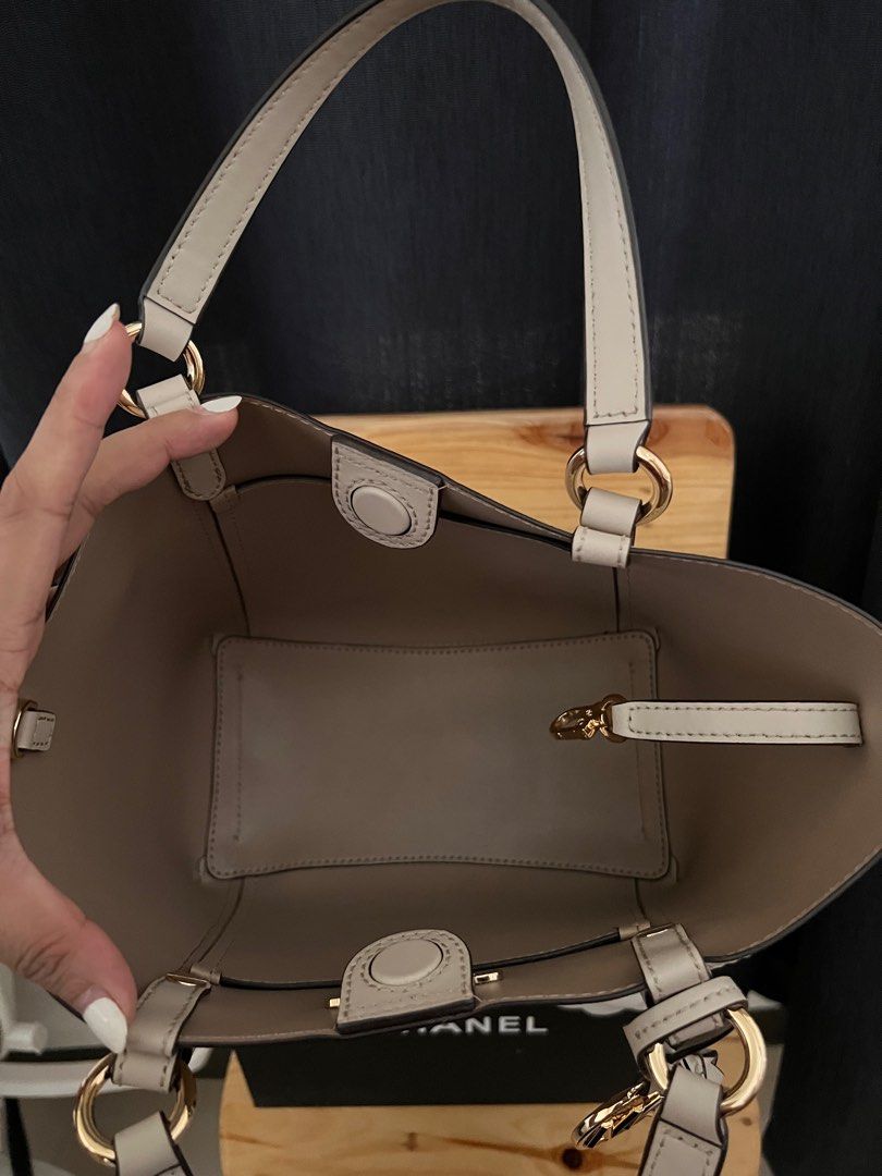 Michael kors sullivan crossbody sales