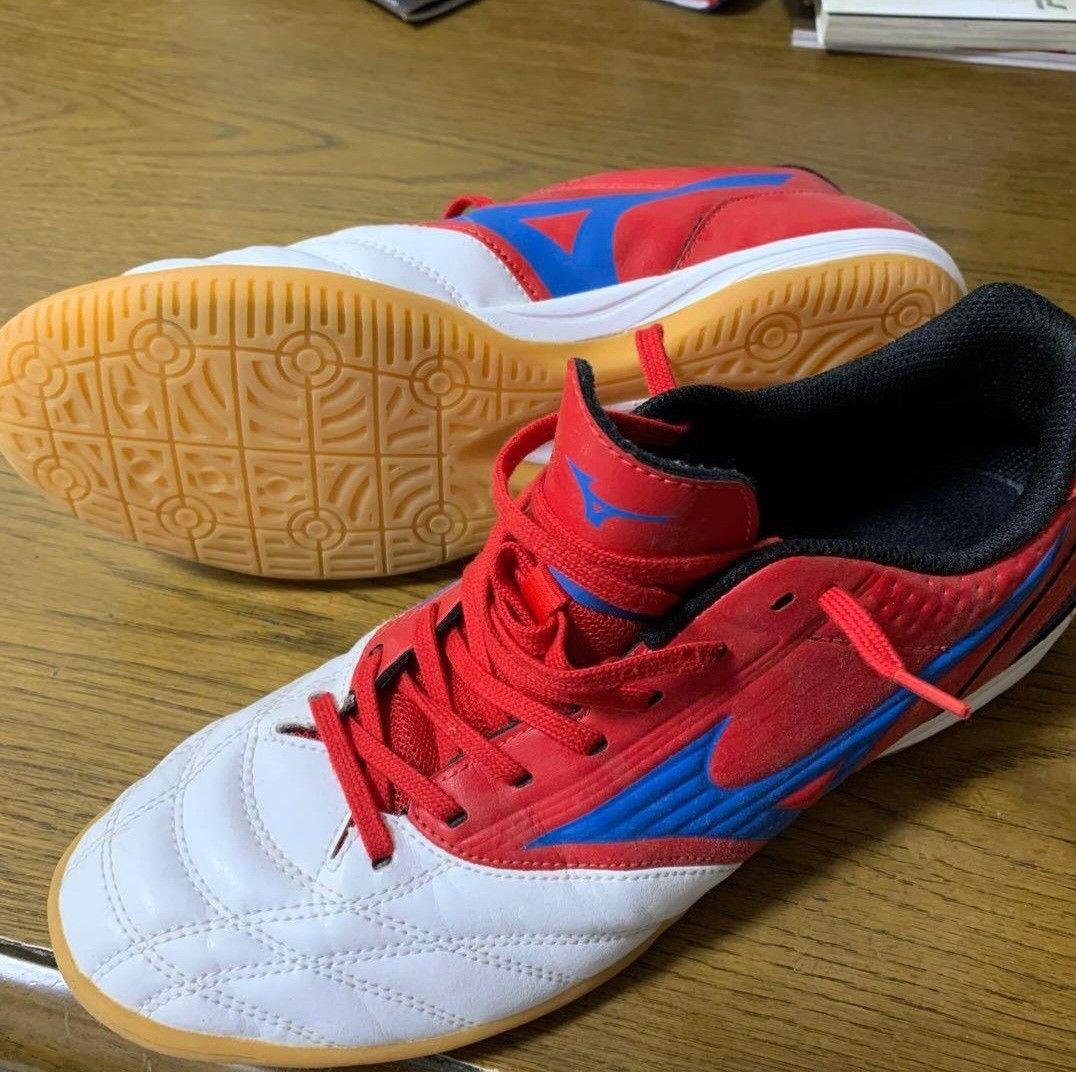 Kasut futsal mizuno hot sale