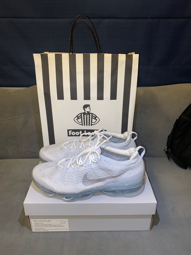 Nike Air Vapormax 46 Fesyen Pria Sepatu Sneakers di Carousell