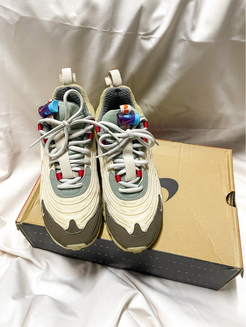 Air 270 travis online scott