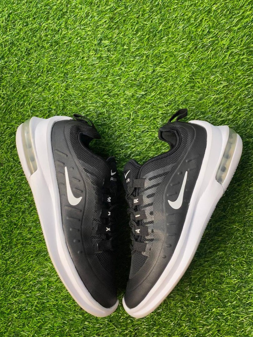 mens nike axis