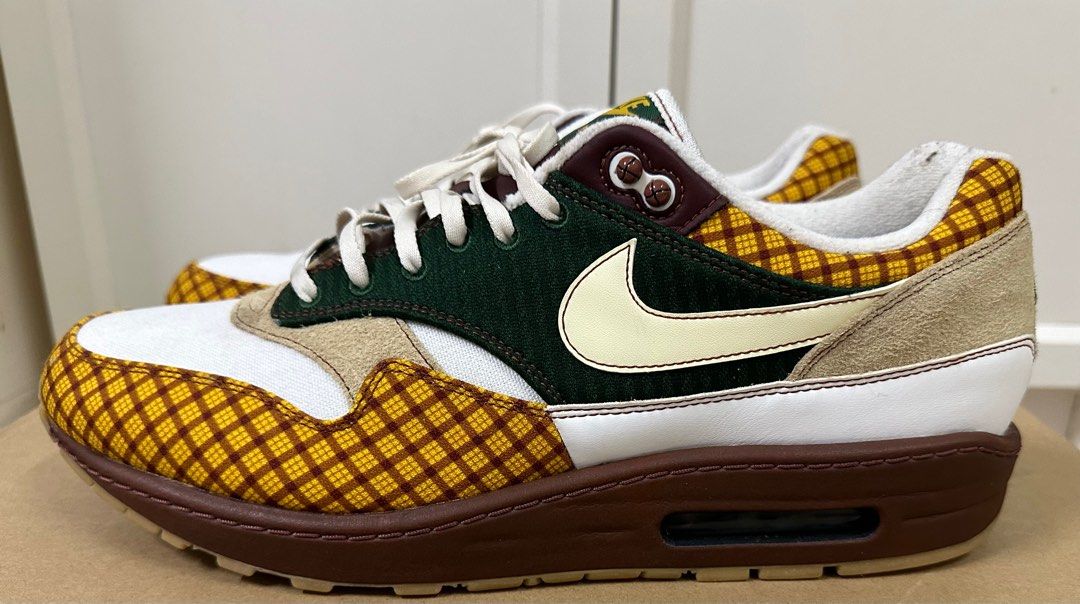 Nike Airmax Susan Men s Fashion Footwear Sneakers on Carousell