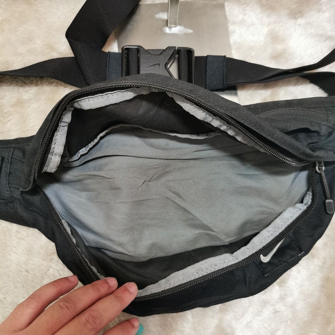 Nike tech online belt bag