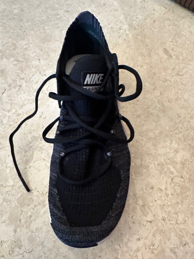 All black hotsell nike flyknit womens