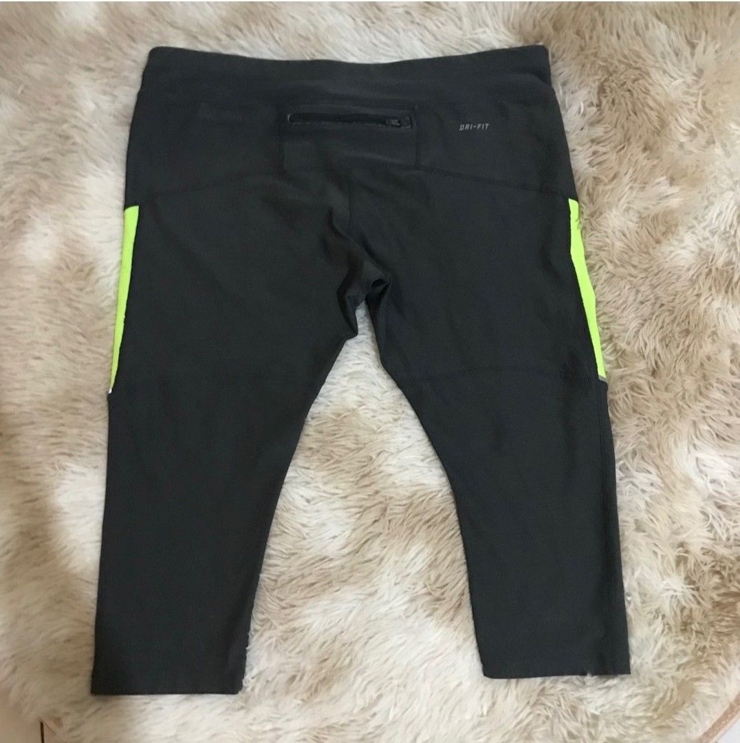 Nike Dri-Fit Capri Leggings