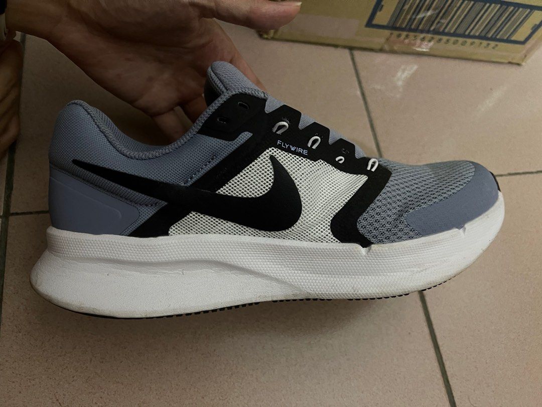 Nike free postage online