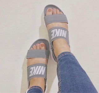 Outfits with nike tanjun 2025 sandals
