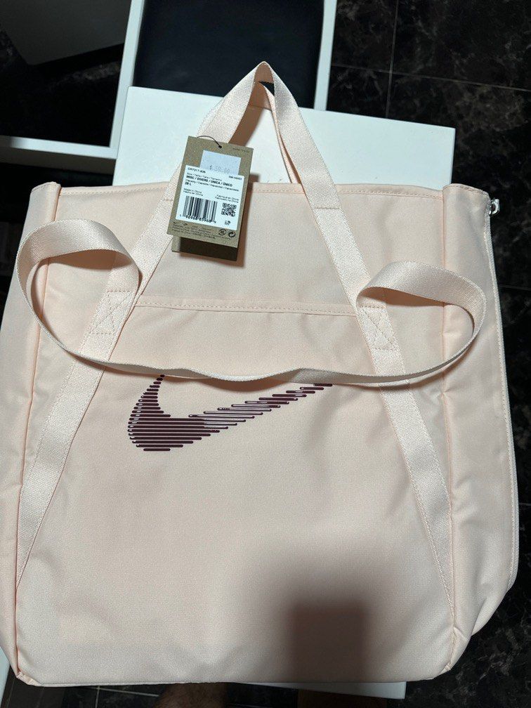 Nike Sportswear Futura Luxe Tote Bag, Women's Fashion, Bags & Wallets, Tote  Bags on Carousell