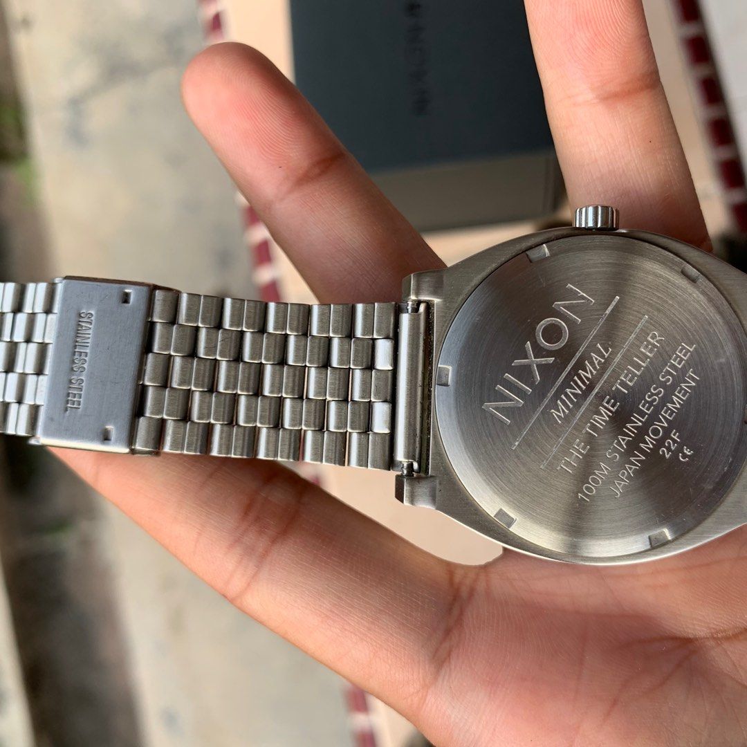 Nixon minimal the time teller outlet 100m stainless steel japan movement