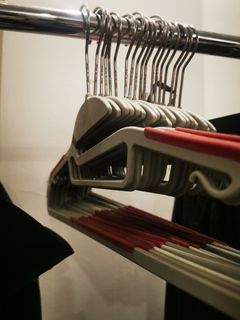 Non-slip clothes hangers