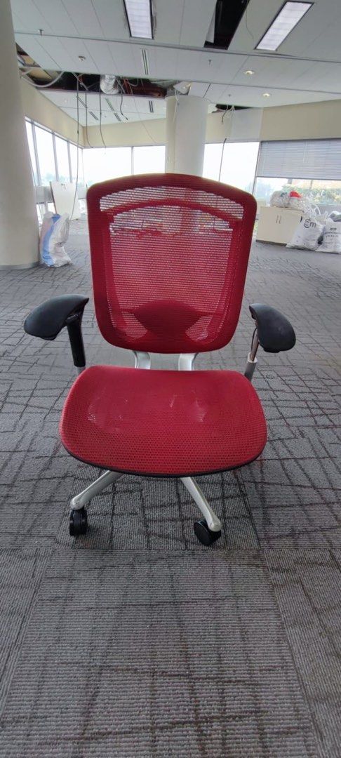 Staples Hyken Technical Mesh Task Chair, (Red) : : Home
