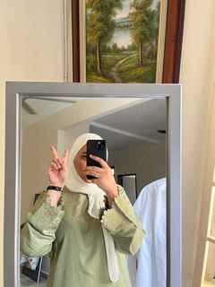 (Category: ) located in . Submitted by meeraaaaa (Listing ID 1262996985, Image 1). Description: .
