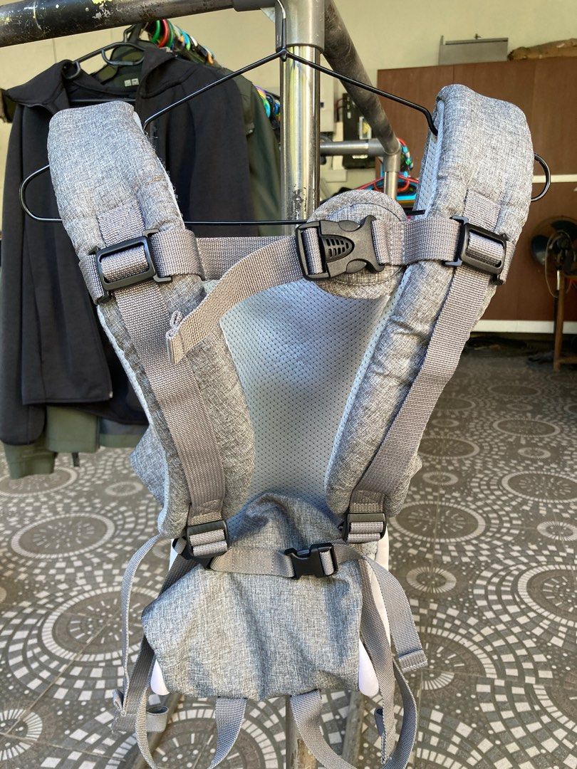 Picolo baby carrier 6in1 (Category: Carriers & Slings) located in Antipolo. Submitted by henochavez (Listing ID 1262853689, Image 2). Description: Back board and hip seat not in photos but available Used for 3 months only Slightly negotiable .