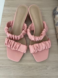 (Category: ) located in . Submitted by mrunway (Listing ID 1263003295, Image 1). Description: .